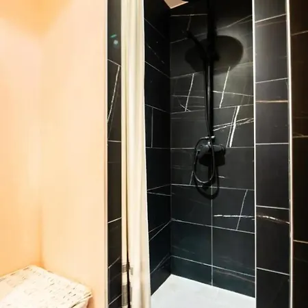 Sublime Spacious In Menilmontant * Paris